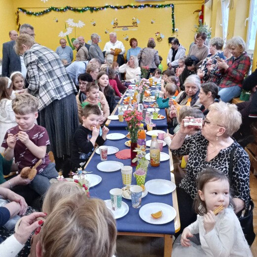 Święto Babci i Dziadka – Pszczółki