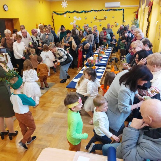 Święto Babci i Dziadka – Pszczółki