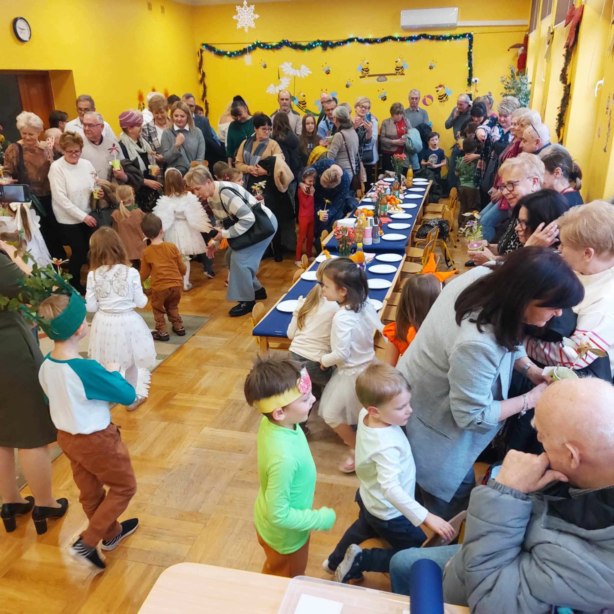 Święto Babci i Dziadka – Pszczółki