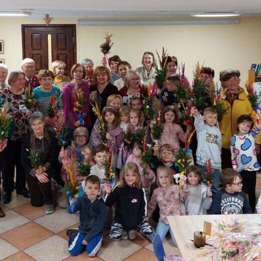 Pszczółki, seniorzy i palmy wielkanocne