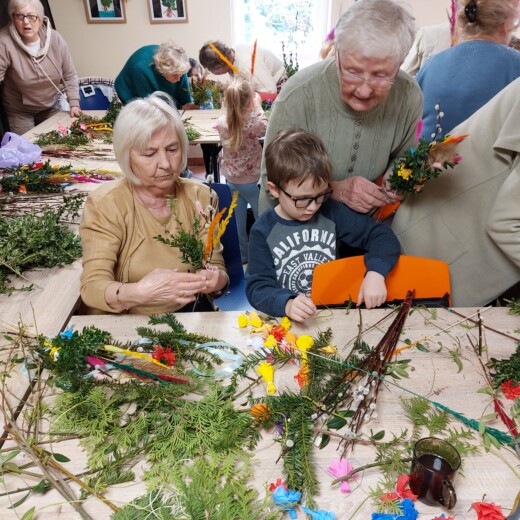 Pszczółki, seniorzy i palmy wielkanocne