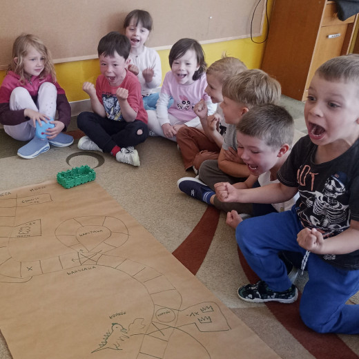 Zabawy matematyczne „Pszczółek”