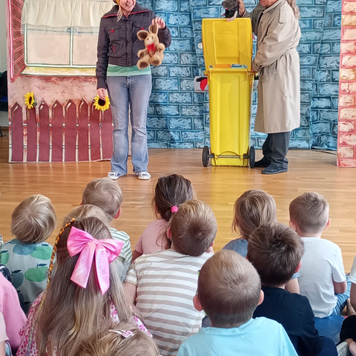 Teatr Dobrego Serca ”Zagubieni przyjaciele”.