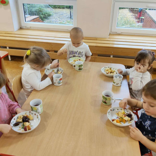 Owocowa sałatka Biedronek Owocowa sałatka Biedronek