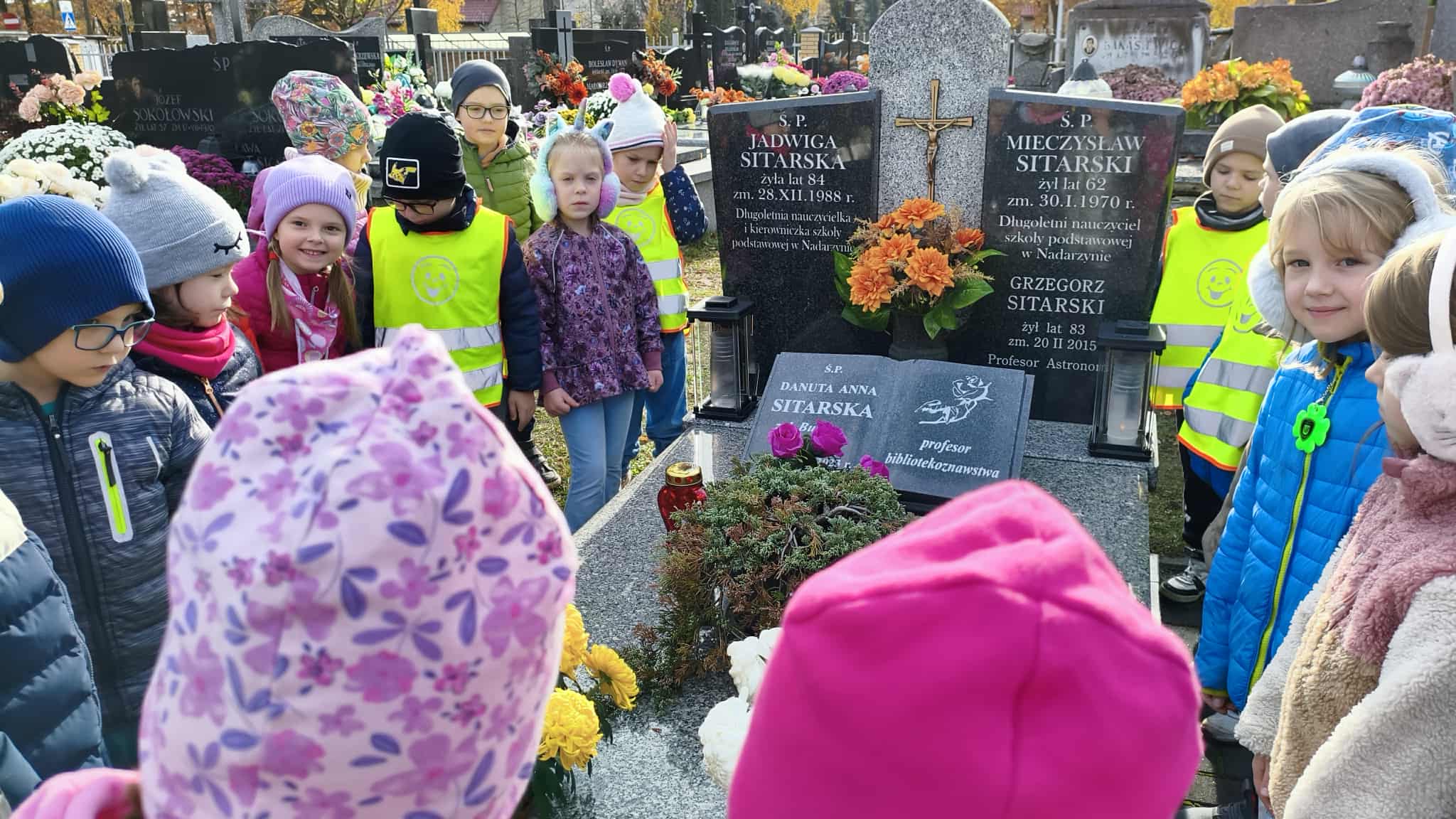 Spacer „Pszczółek” na cmentarz