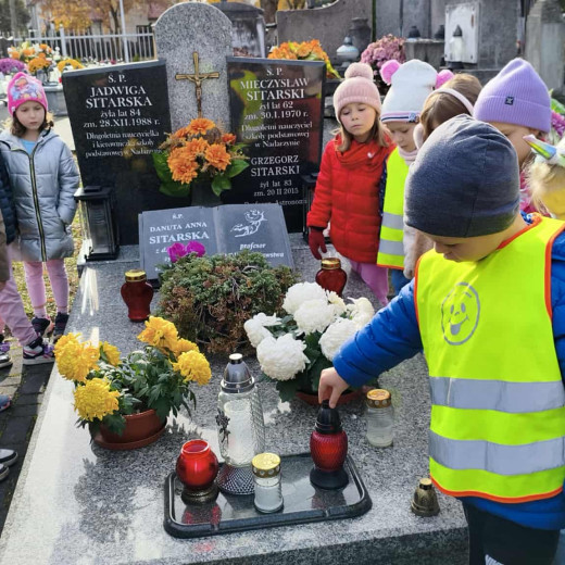 Spacer „Pszczółek” na cmentarz