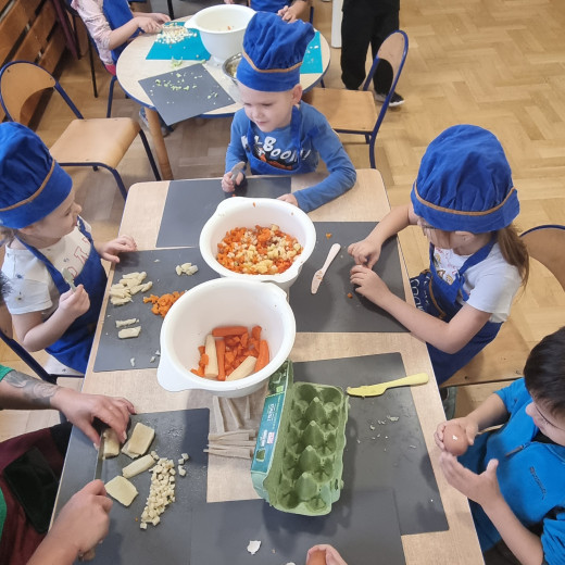 Sałatka warzywna u Motyli