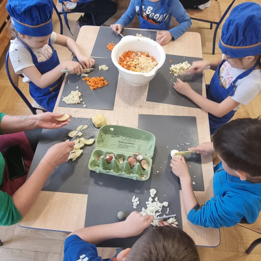 Sałatka warzywna u Motyli