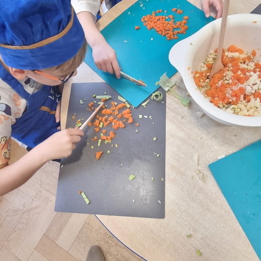 Sałatka warzywna u Motyli