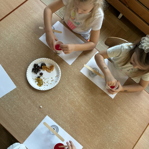 Warsztaty z tworzenia świec sojowych – Wiewiórki
