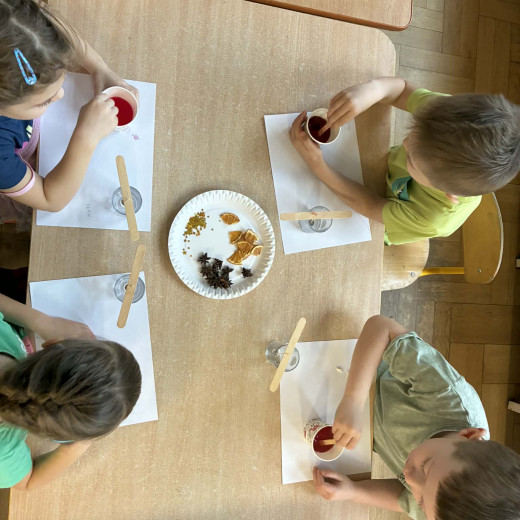 Warsztaty z tworzenia świec sojowych – Wiewiórki