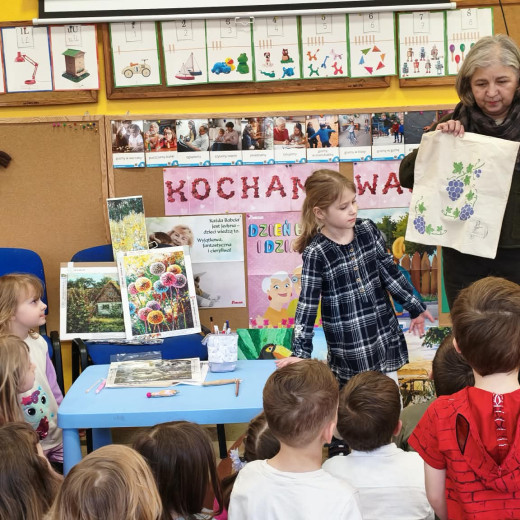 Babcia ekspert- Pszczółki