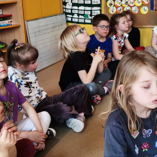 Tremek z wyspy Wstydu- Pszczółki