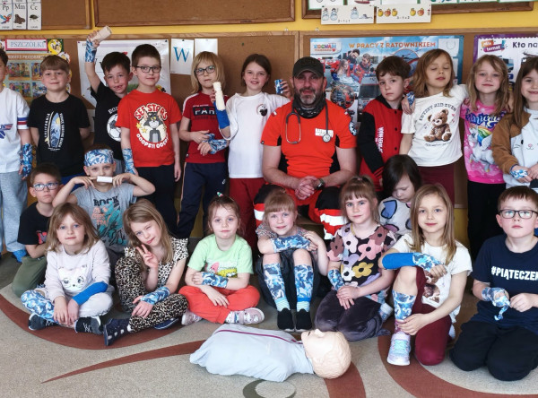 Rodzic ekspert-ratownik medyczny. Pszczółki