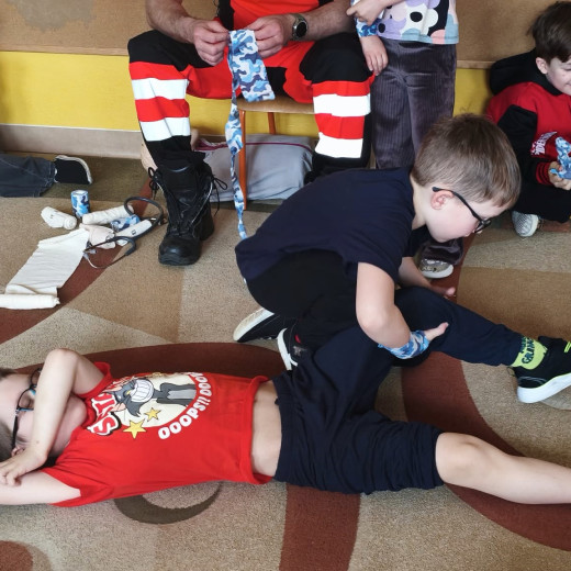 Rodzic ekspert-ratownik medyczny. Pszczółki