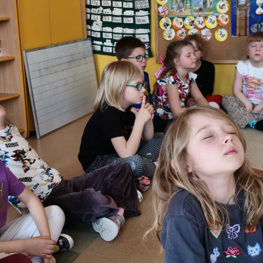 Tremek z wyspy Wstydu- Pszczółki