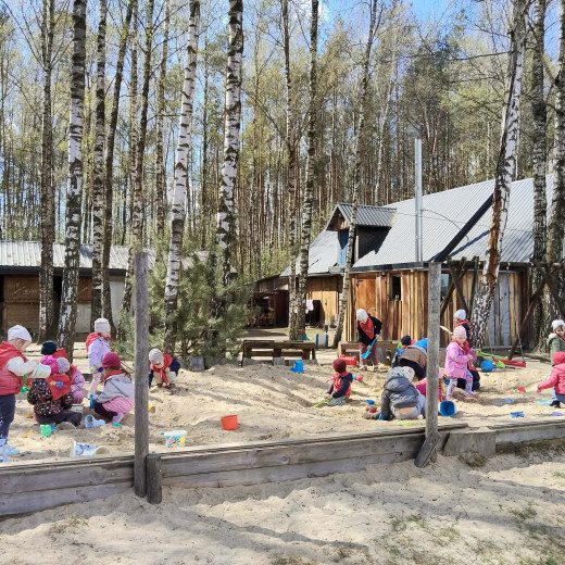 „Natura wzywa” – Biedronki i Żabki