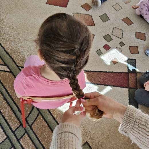 Babcia ekspert – fryzjerka- Biedronki