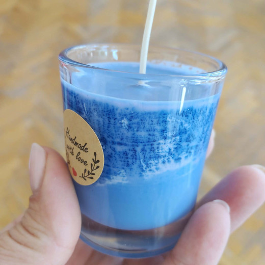 Biedronki tworzą świece zapachowe