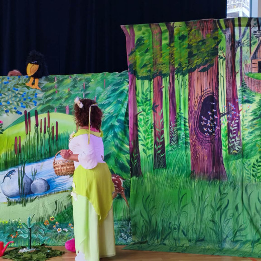 Teatrzyk „Grające drzewo”