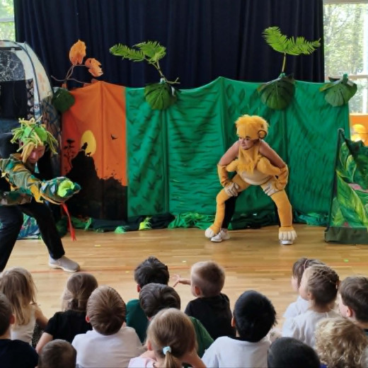Teatrzyk „Lwi król”