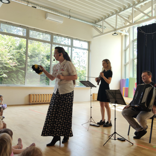 Koncert „Historia pewniej pszczoły” – skrzypce