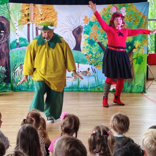 Teatr Dur-Moll, Na jesiennym liściu