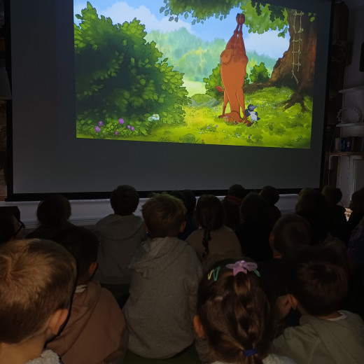 Pszczółki – wizyta w bibliotece